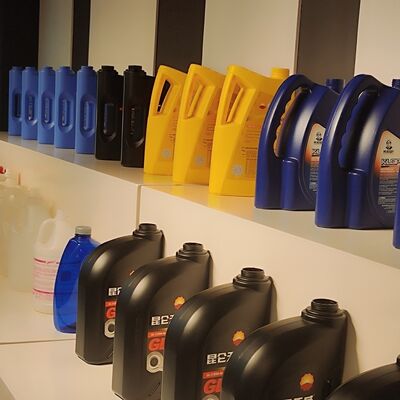 Αγορά 1-5L πλήρως αυτόματη γραμμή πλήρωσης λιπαντικού 1000-5000BPH 1000ml-5000ml online manufacture